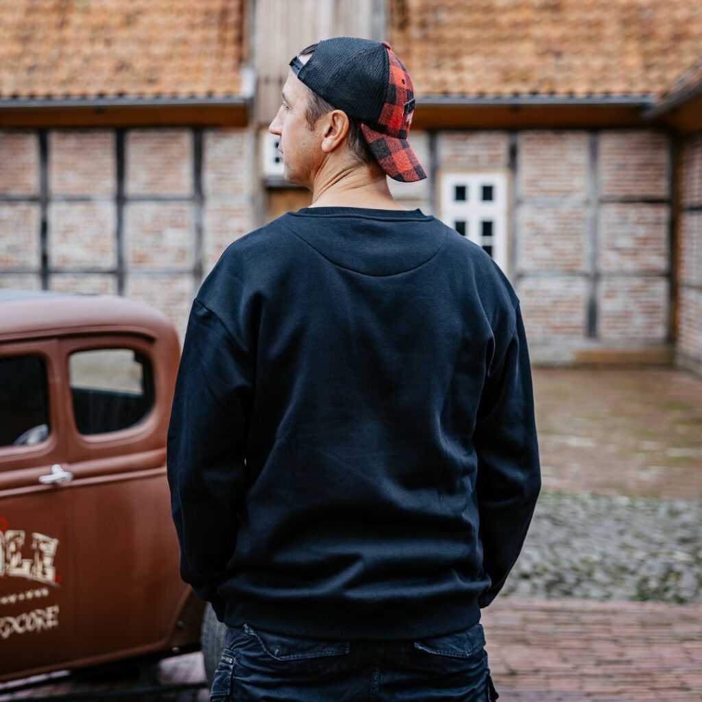 Rückseite des Pistole Hardcore-Food Kein Krieg nur Bier Sweatshirt