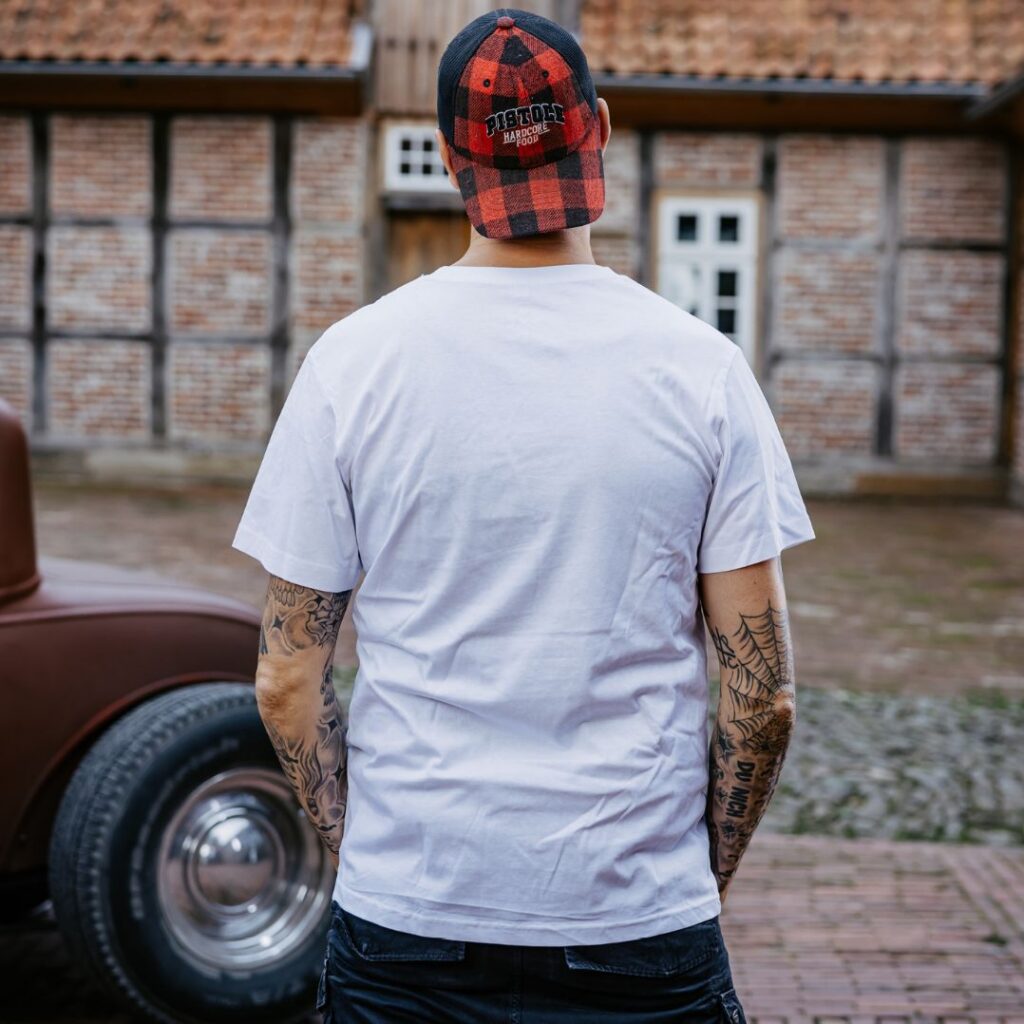 Rückseite des Pistole Hardcore-Food Kein Krieg nur Bier Shirt