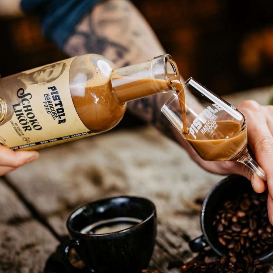 Pistole Hardcore-Food Schoko Likör