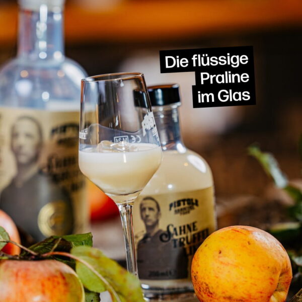 Sahne Trüffel Likör schmeckt wie eine flüssige Praline im Glas